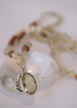 VIMANA The Traveller Insight Mala  | Prehnite, Lemon Quartz, Mother of Pearls Insight Mala