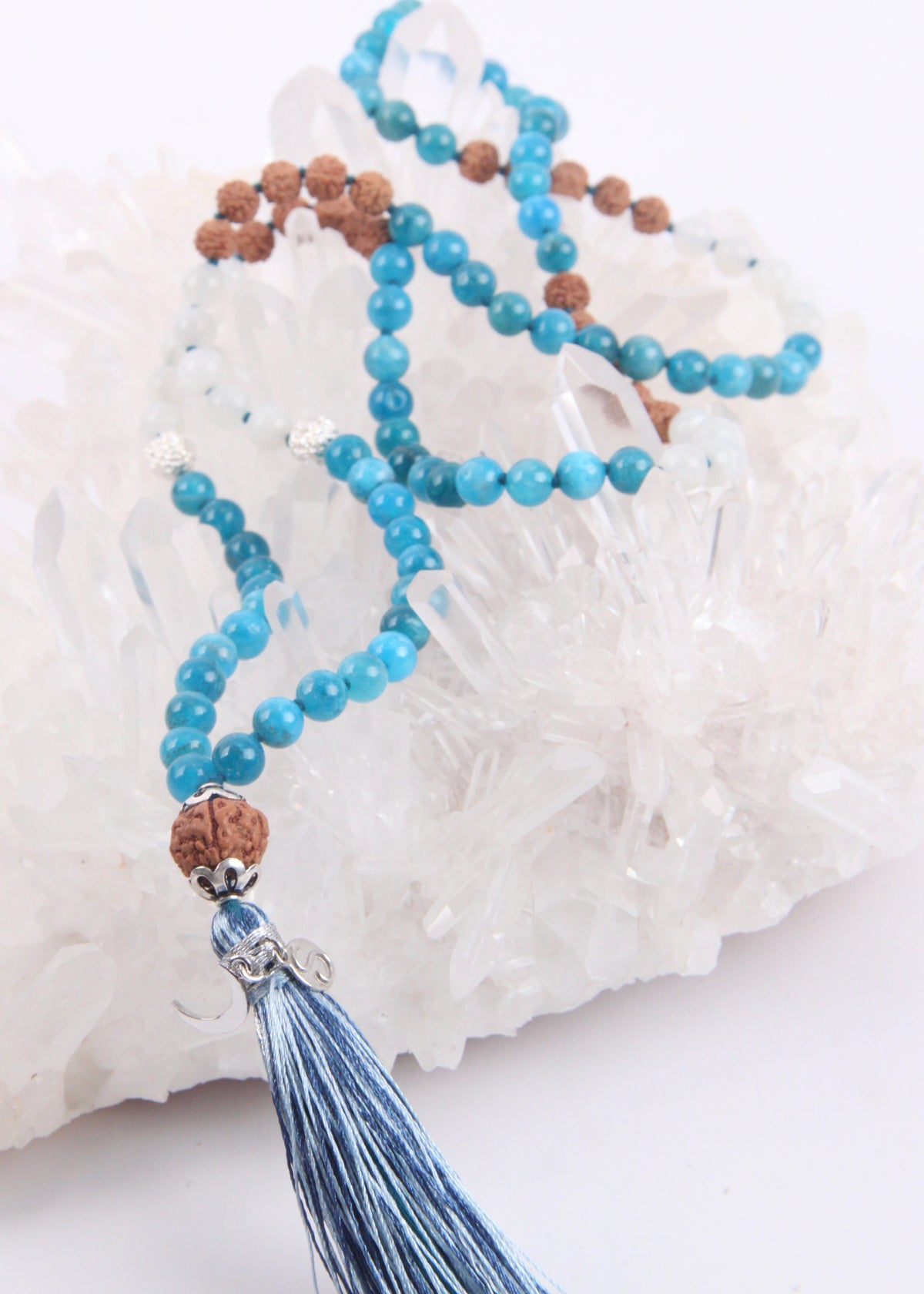 VIJAYA Glorious Victory | Apatite, Moonstone, Silver