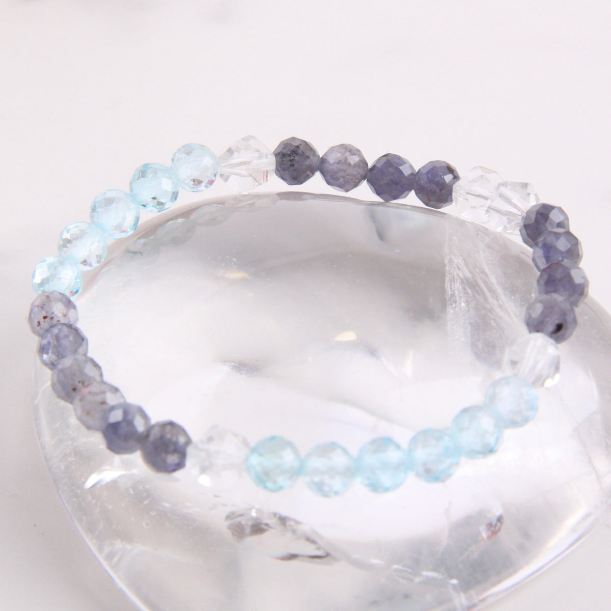 ULLASITAM Shining Bracelet | Topaz, Iolite, Hekimer