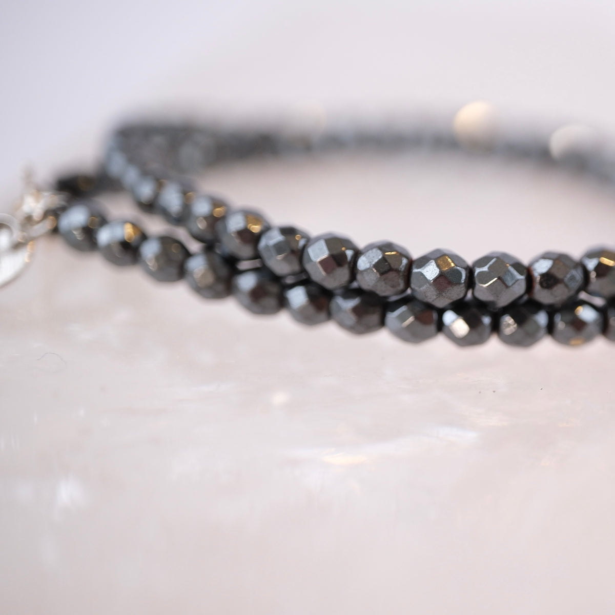 BUDDHI Intelligent | Hematite double wrap bracelet
