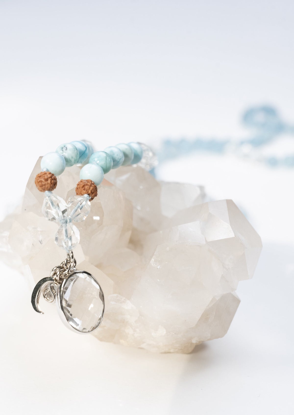 ENLIGHTEN UP Mala | Aquamarine, Herkimer Diamonds, Quartz pendant