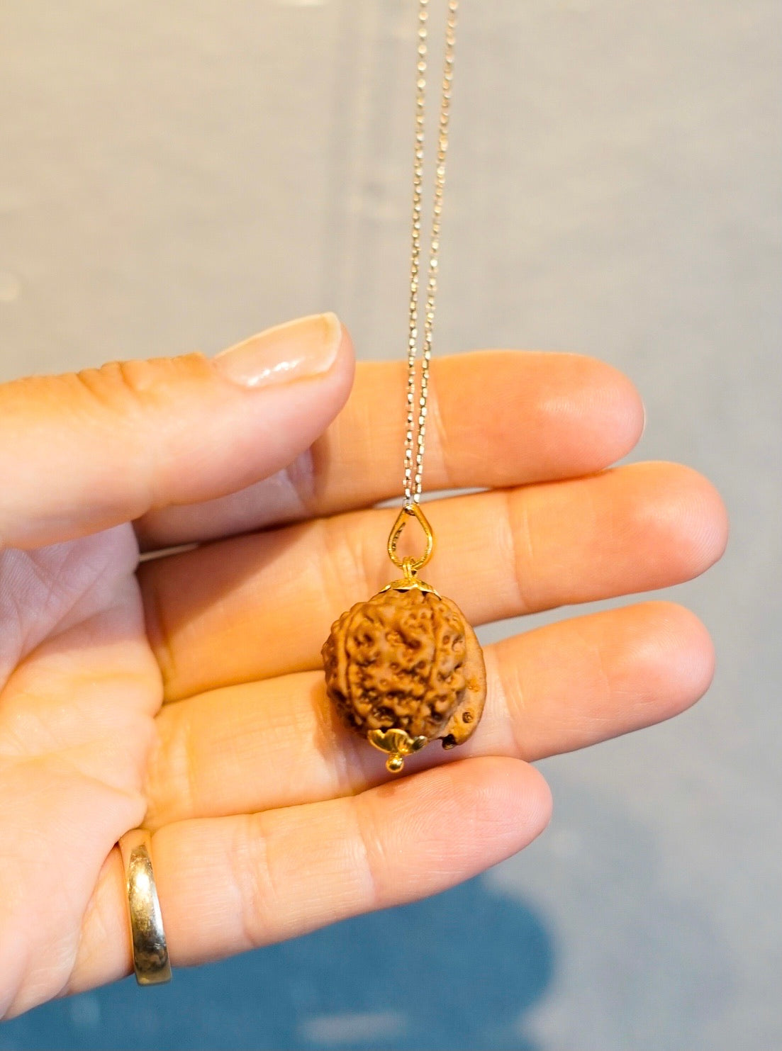 Ganesh Rudraksha 18k Gold | Clears the path of obstacles