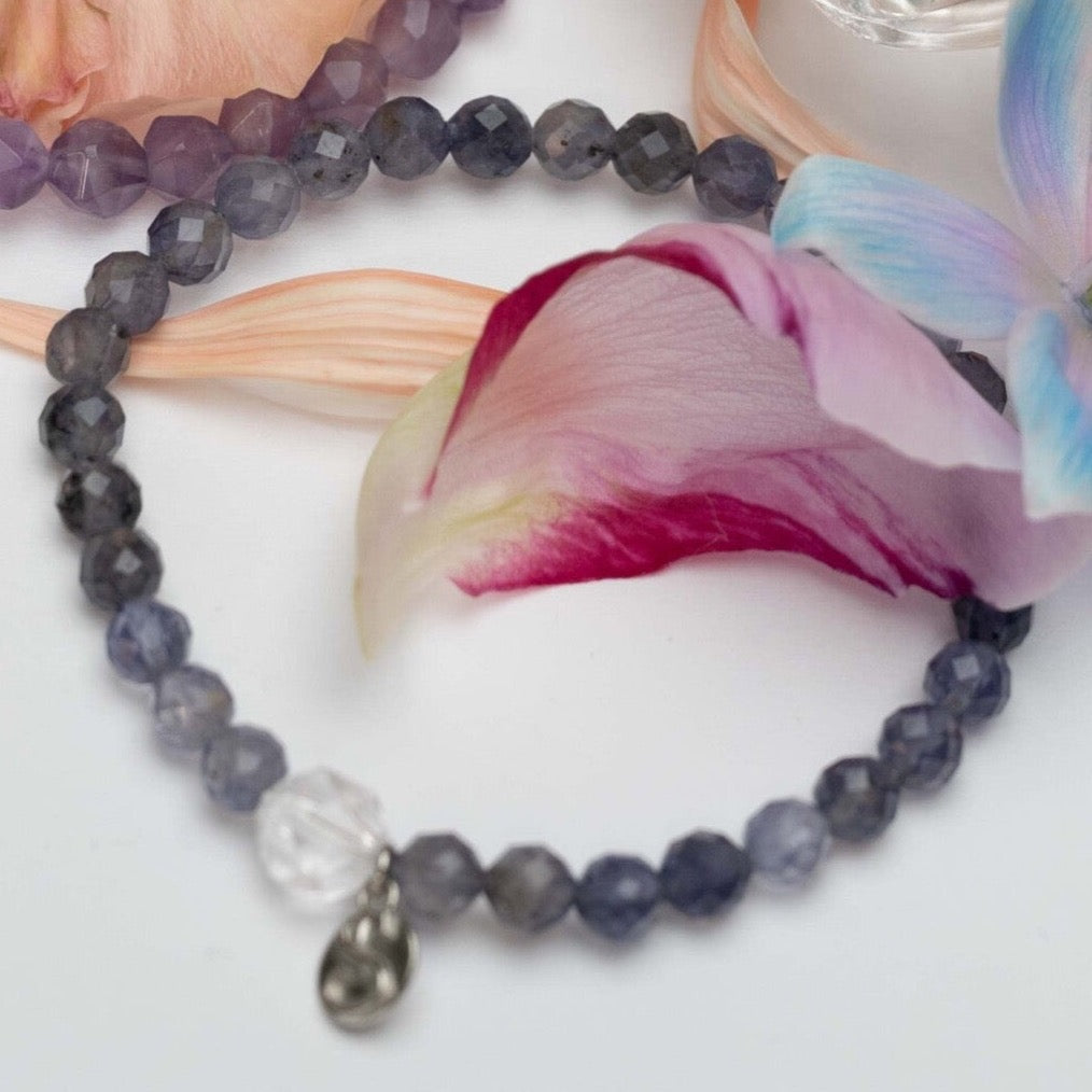 SHAMAN&#39;s | Iolite Bracelet